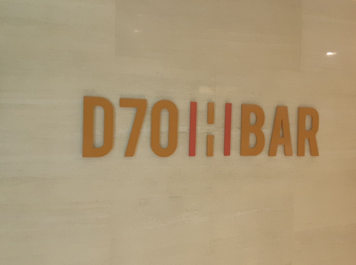 D70 Bar